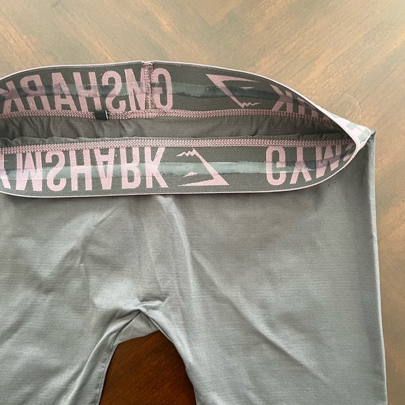GYM SHARK SEAMLESS LEGGINGS - Picture 1 of 4